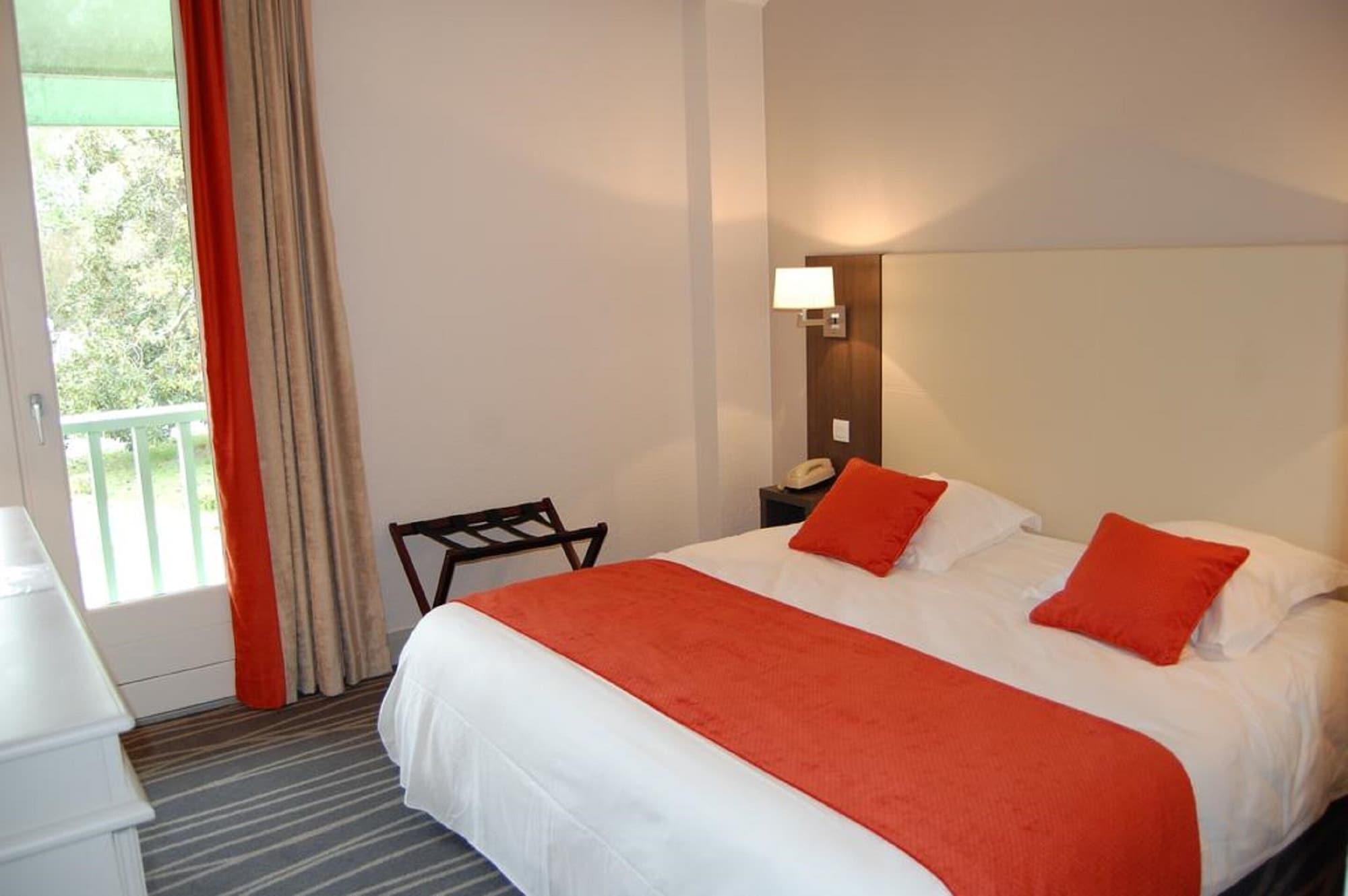 Logis Hotels- Hotel Et Restaurant Domaine De Fompeyre بازاس المظهر الخارجي الصورة